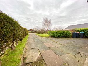 Long Driveway- click for photo gallery